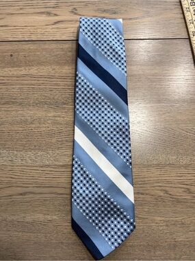 48 inch Men’s Americana hundred percent Polyester Necktie